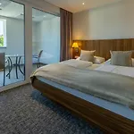 Seehotel Im Weyer ホテル