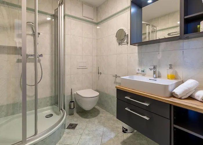 Hotel Seehotel Im Weyer 4*